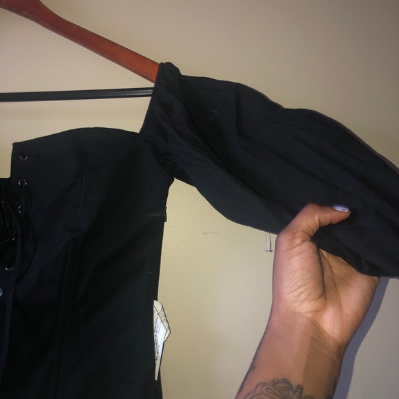 Corset-like Top 🖤 - Picture 3 of 5